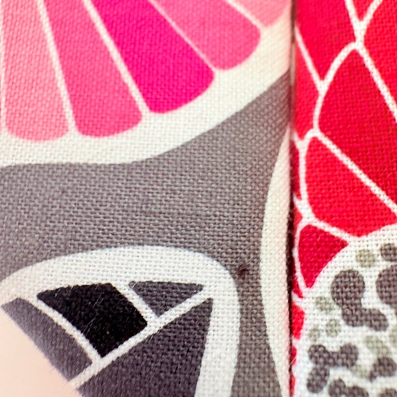 NWT Vera Bradley Pink and Gray Floral Heart Shaped Jewelry Box - Picture 6 of 9